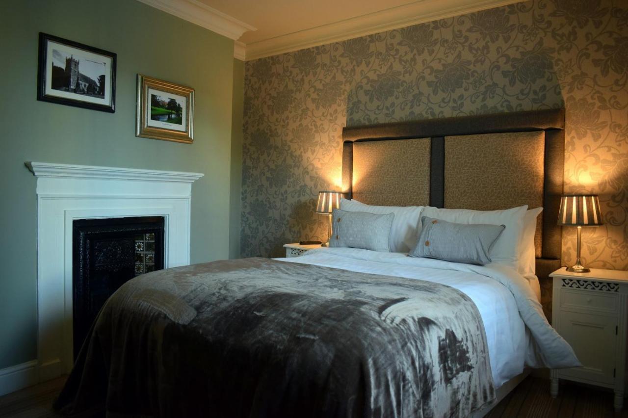 Greyhound Inn Wilton Wilton  ภายนอก รูปภาพ